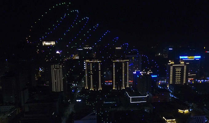 �ں��������