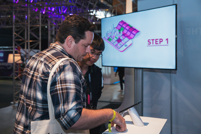 Leading20194GAMECHANGERSFestival���������������� EHangLaunches Urban Air Mobility Project in Europe